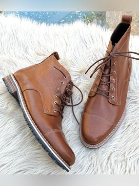 Helm NWOT Hollis Teak Boots Sz 13